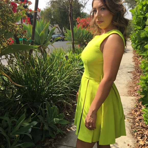 Neon cocktail dress - Picture 3 of 5